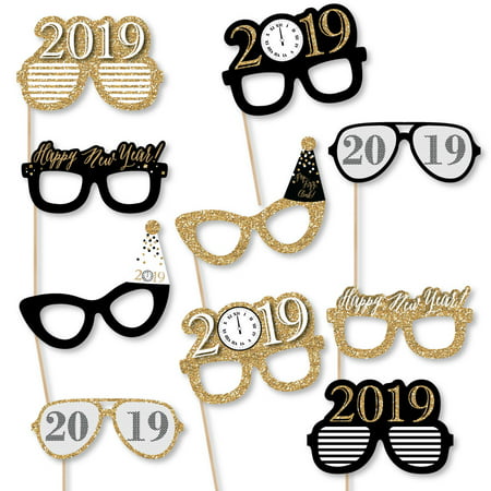 New Year’s Eve Glasses - Gold - 2019 Paper Card Stock New Year’s Party Photo Booth Props Kit - 10 (Best New Years Eve Party Themes)