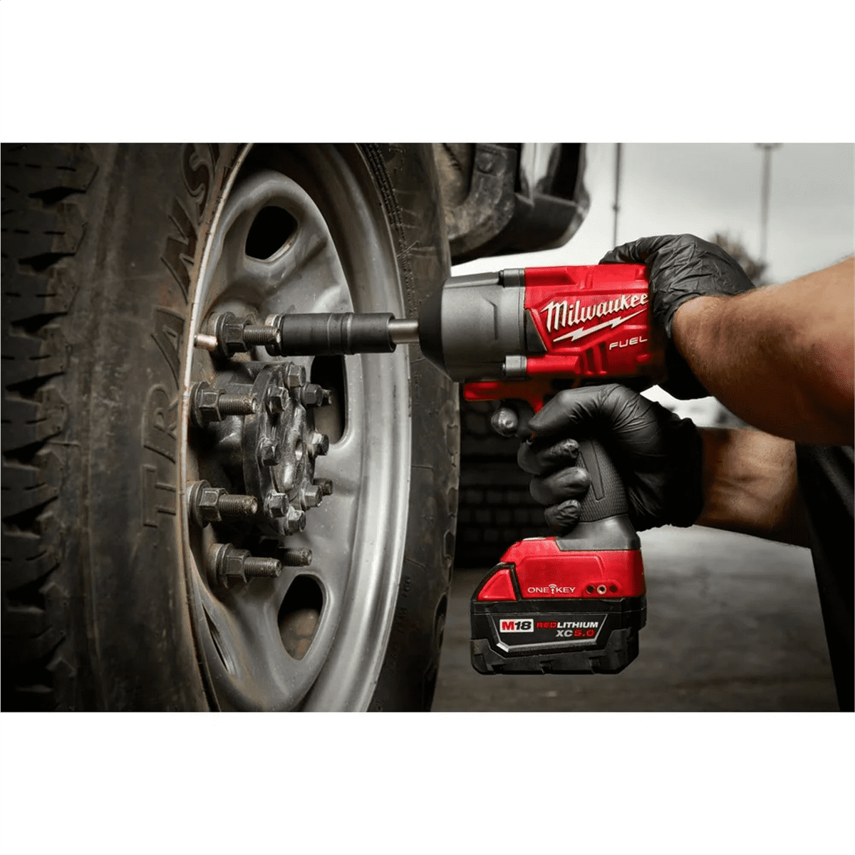 Milwaukee 2769-20 M18 Cordless Controlled Torque 1/2" Impact Wrench