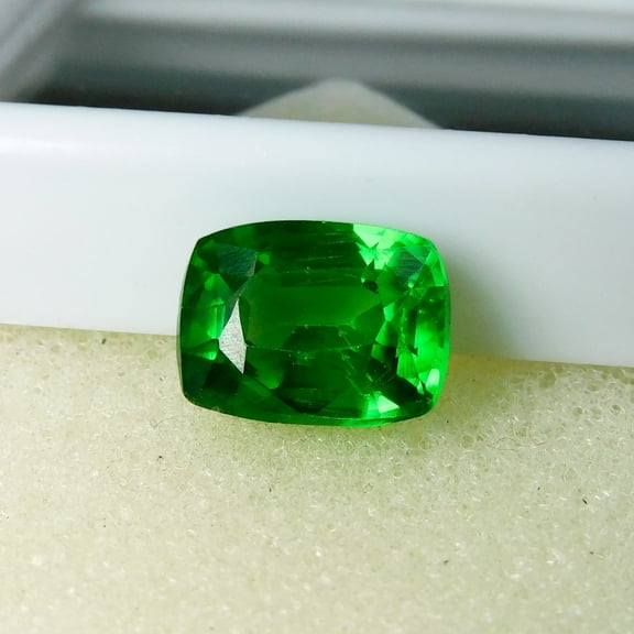 Natural Green Sapphire 8.40 Ct Cushion Cut Loose Gemstone CERTIFIED