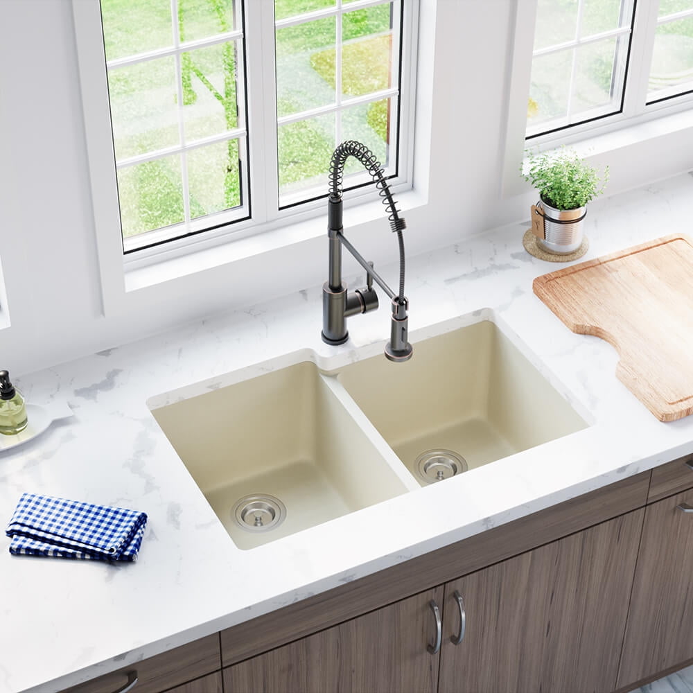 How To Choose A Kitchen Sink Material That's Right For You