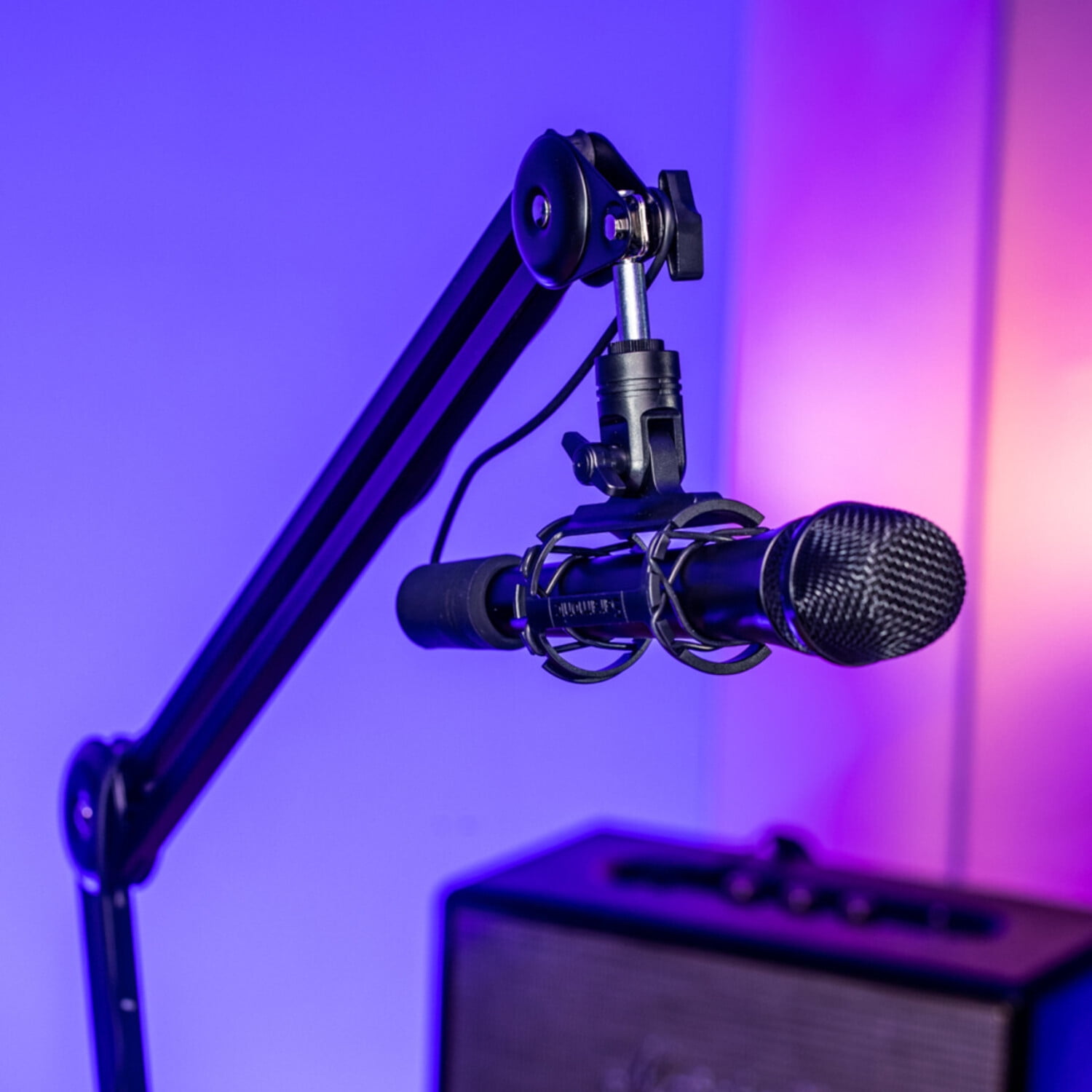 SR-HC2 Two-Section Broadcast Studio Microphone Suspension Mount with Slim-Line Table Mount