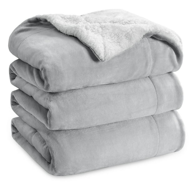 Manta Bedsure Sherpa de forro polar tamaño queen, 230 x 230 cm, color gris claro