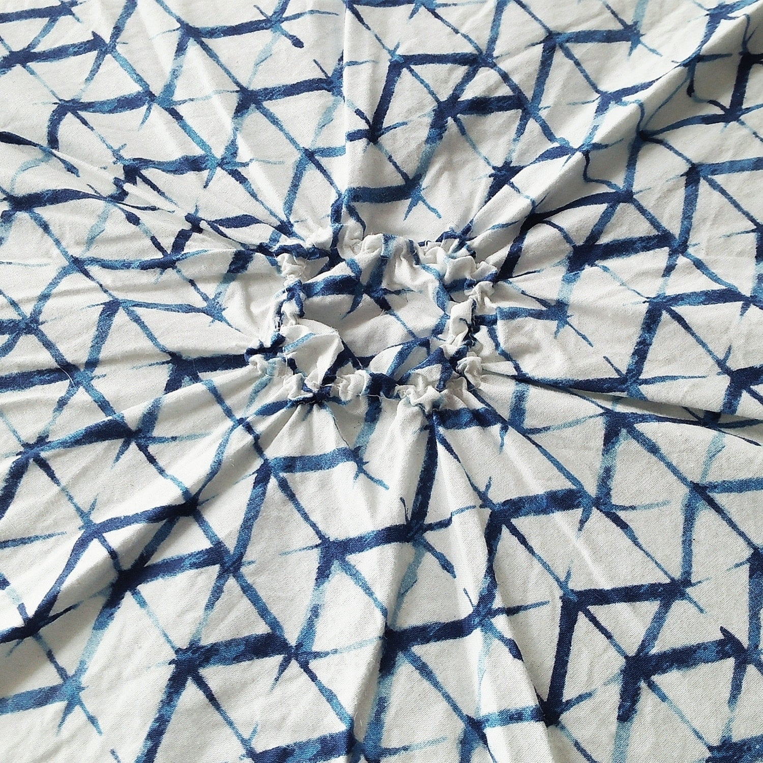 Beach Batik 3pc 100% Cotton Blue and White Pintuck Look Duvet Cover Set
