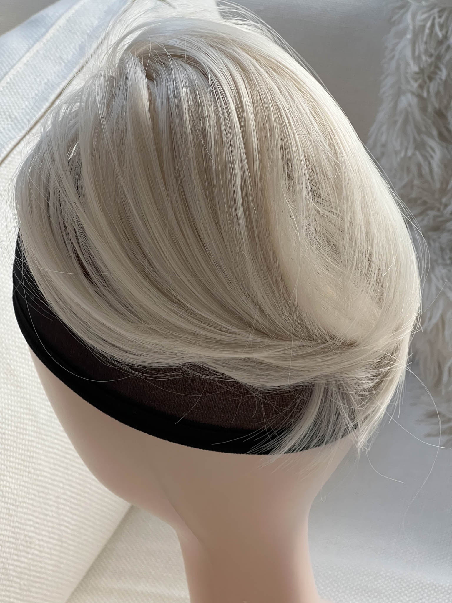 Apexhairs Messy Bun Hair Piece Tousled Updo Straight Hair Chignon Scrunchy Platinum Blonde