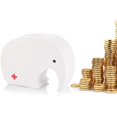thumbnail image 2 of El elefante lindo del metal formó el banco de moneda con el rojo para el ahorro de dinero de los niños animales cruzados, 2 of 5