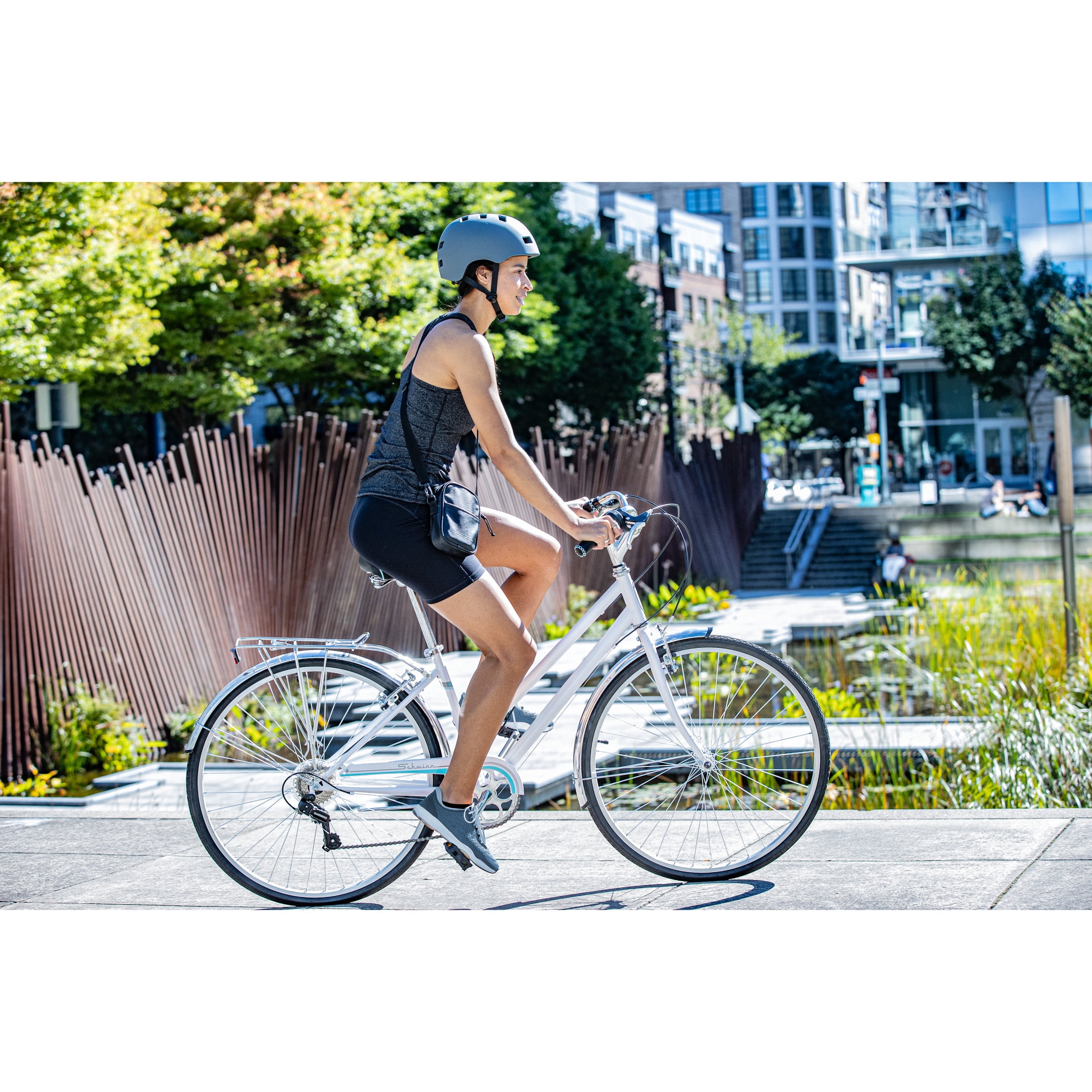 Schwinn Wayfarer 7 Hybrid Bike, 700c Wheel, Ages 14+, White