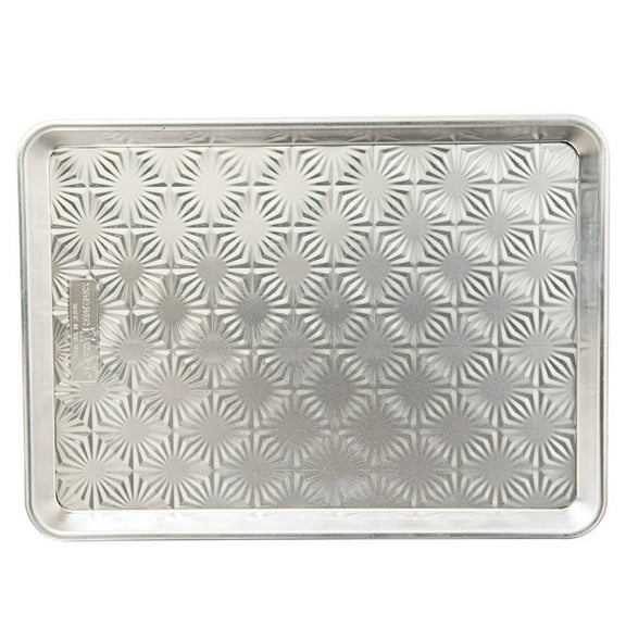 Nordic Ware Naturals® Vintage Starburst Half Sheet Pan