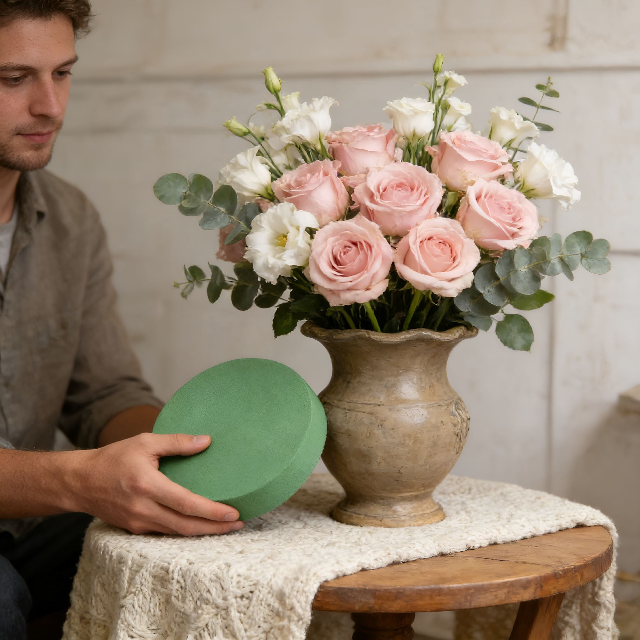 XIBUFE 6Pcs Floral Foam Round Blocks,Large Wet and Dry Green Foam for Artificial and Fresh Flower Arrangement,Flower Foam Blocks for Wedding Party Decorations(7.8 Inch)