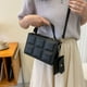 thumbnail image 3 of Nuevo bolso de hombro de moda de cuero artificial, bolso cuadrado pequeño con forma de rombo, 3 of 5
