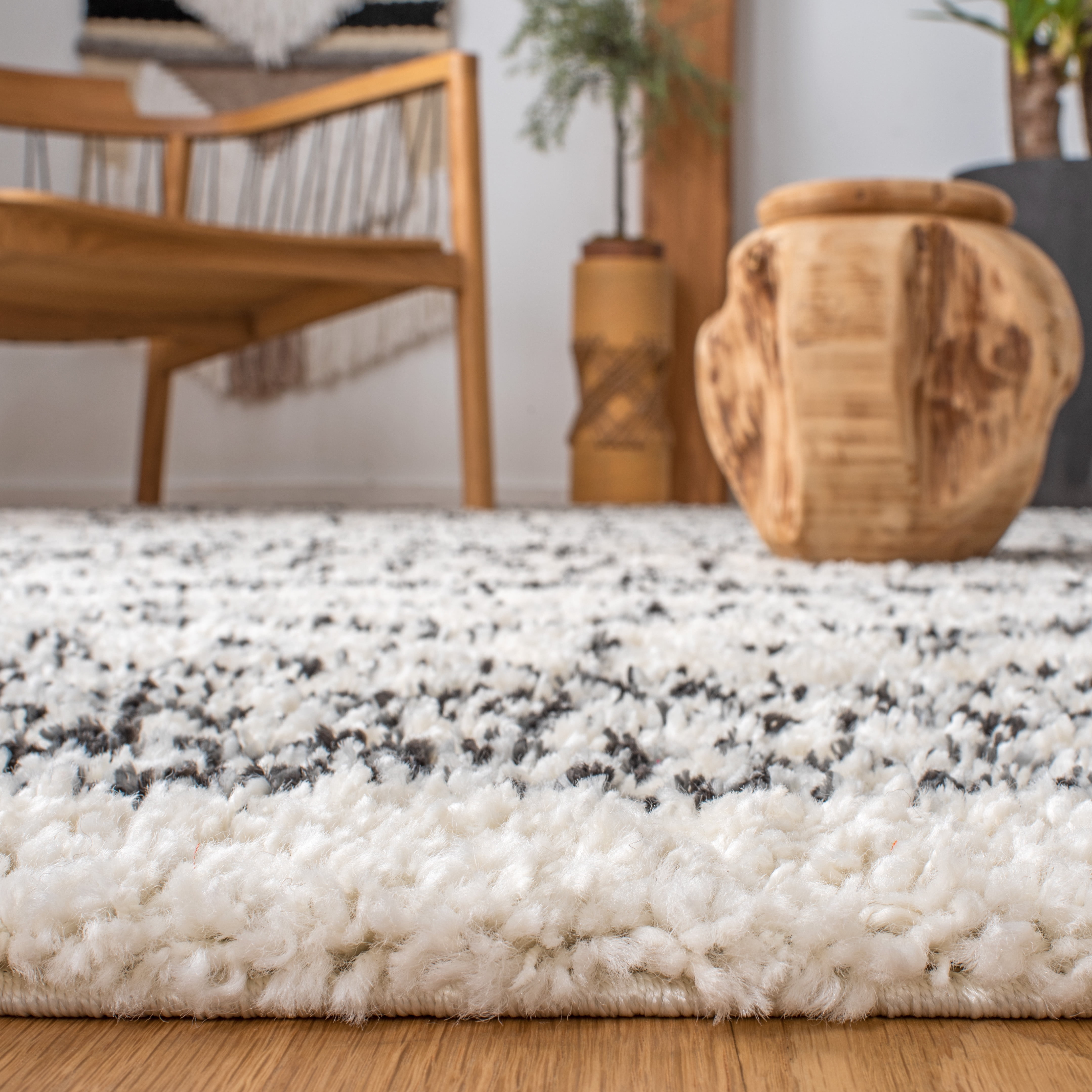 Safavieh Arizona Teagan Geometric Shag Area Rug, Ivory/Black, 6' x 8'