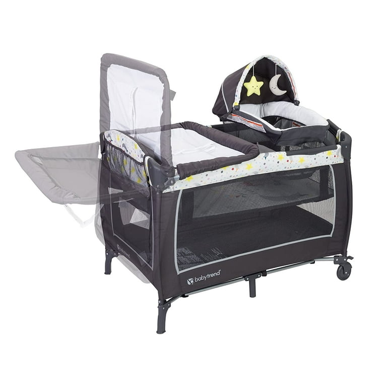R_babys Baby Trend Lil Snooze Deluxe II Nursery Center Playard