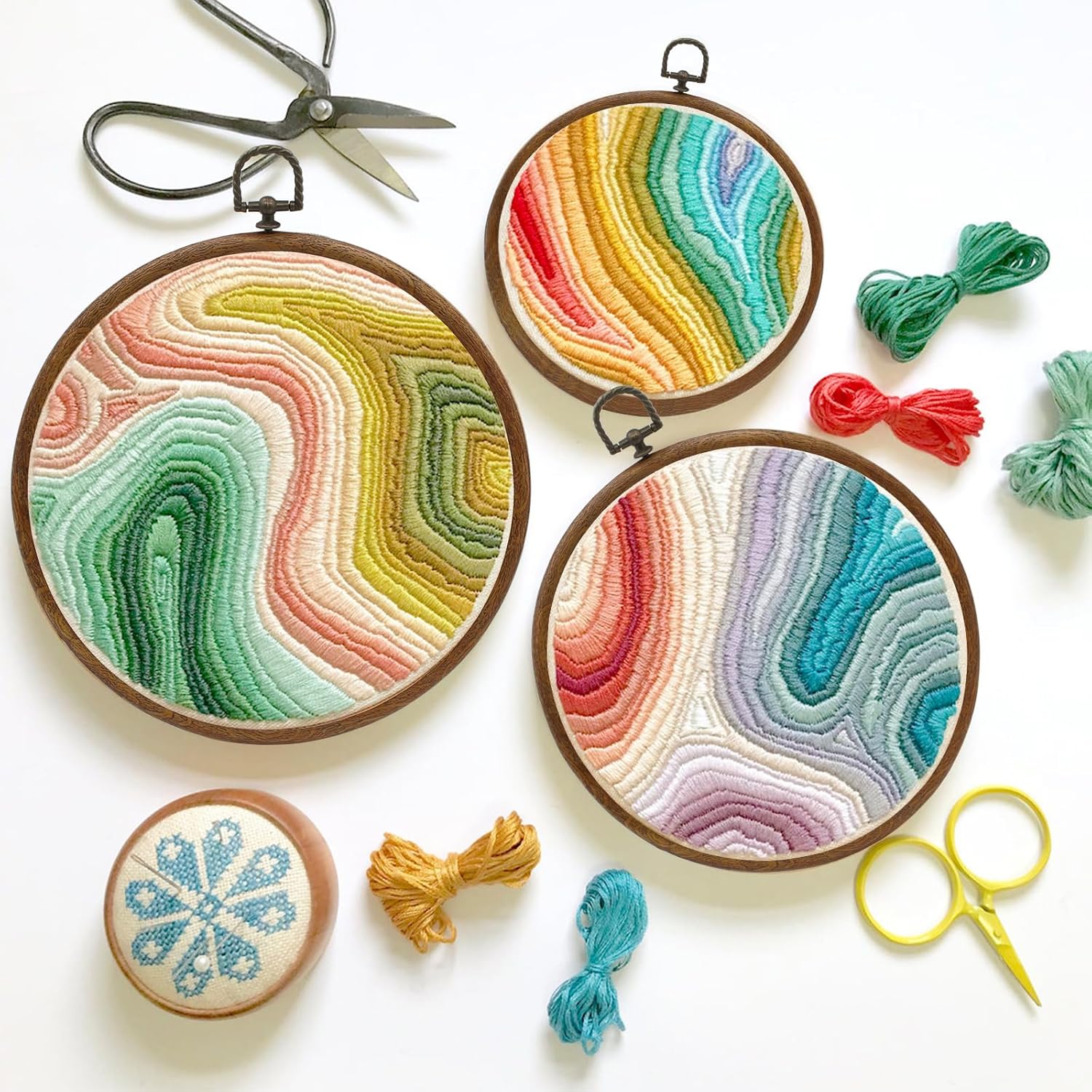 ABPETE 3Pcs 9 Inch Round Embroidery Hoops Imitated Wood Cross Stitch Hoop, Circle Display Frame for DIY Christmas Ornament, Art Craft Sewing