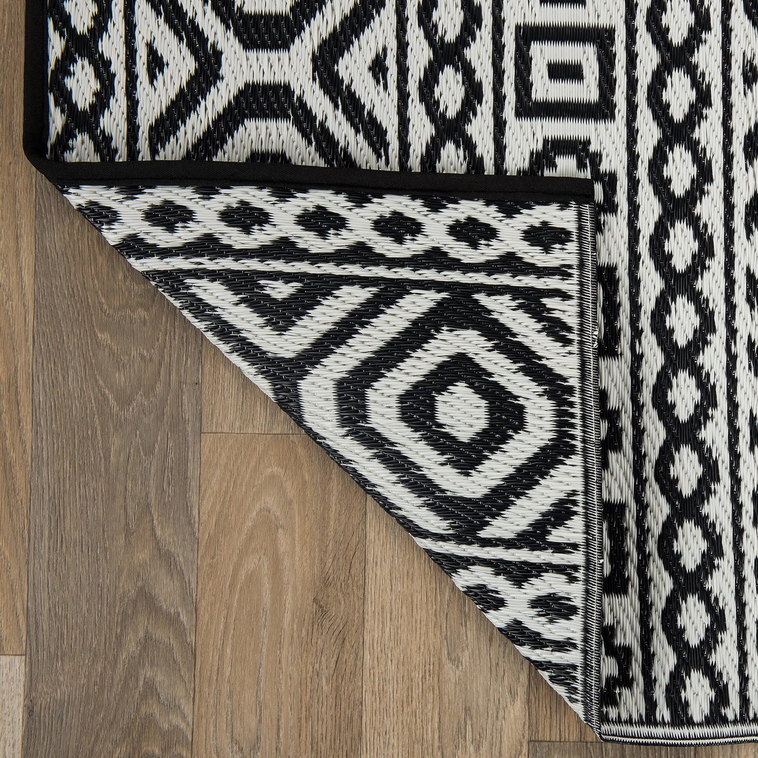 World Rug Gallery Contemporary Geometric Reversible Plastic Indoor and Outdoor Picnic Mat, Camping Rug, RV Rug - BLACK 5' X 7'