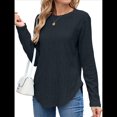 thumbnail image 1 of Camiseta Informal de Larga para Mujer, con Cuello Redondo, Dobladillo Curvo y Botones en la Espalda, Estilo Moderno y Holgado. Negro S, 1 of 9