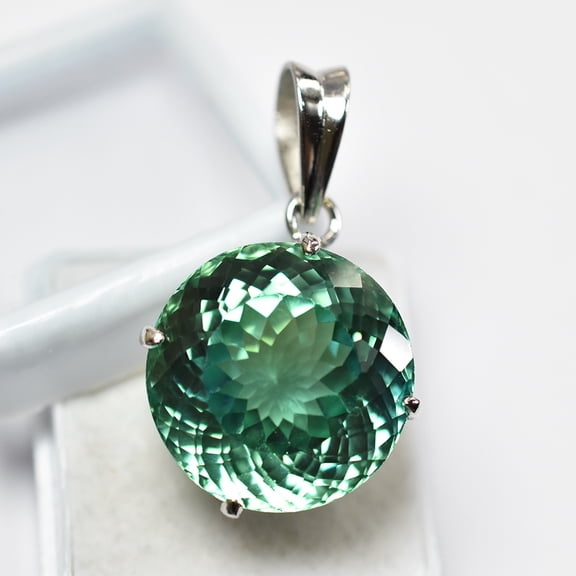 Natural Green Tourmaline 925 Sterling Silver Pendant Gemstone 51 Carat Jewelry Accessory for a Jewelry Collection