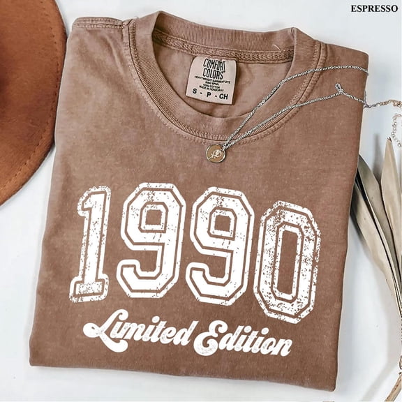 1990 Birthday Retro Limited Edition T-Shirt