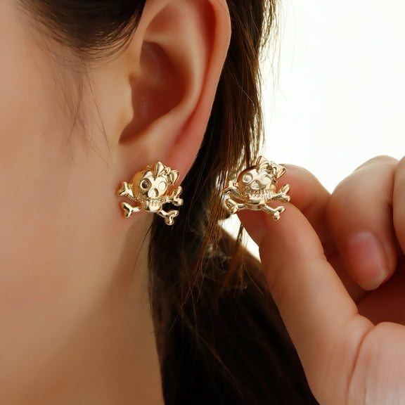 Personality Retro Skull Design Ear Studs Women Gothic Punk Golden Ear Jewelry Party Club Earrings