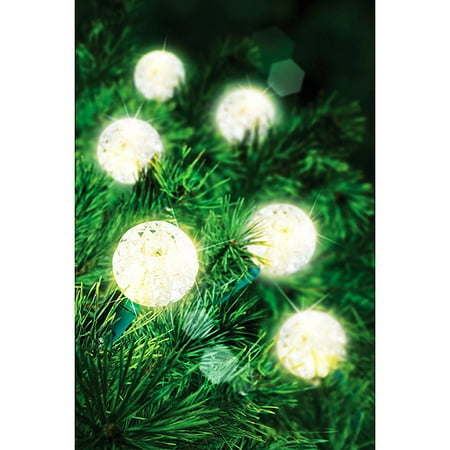 Gerson 62382 - 60 Light 15.5' Green Wire Warm White G12 Berry LED Miniature Christmas Light String Set Set