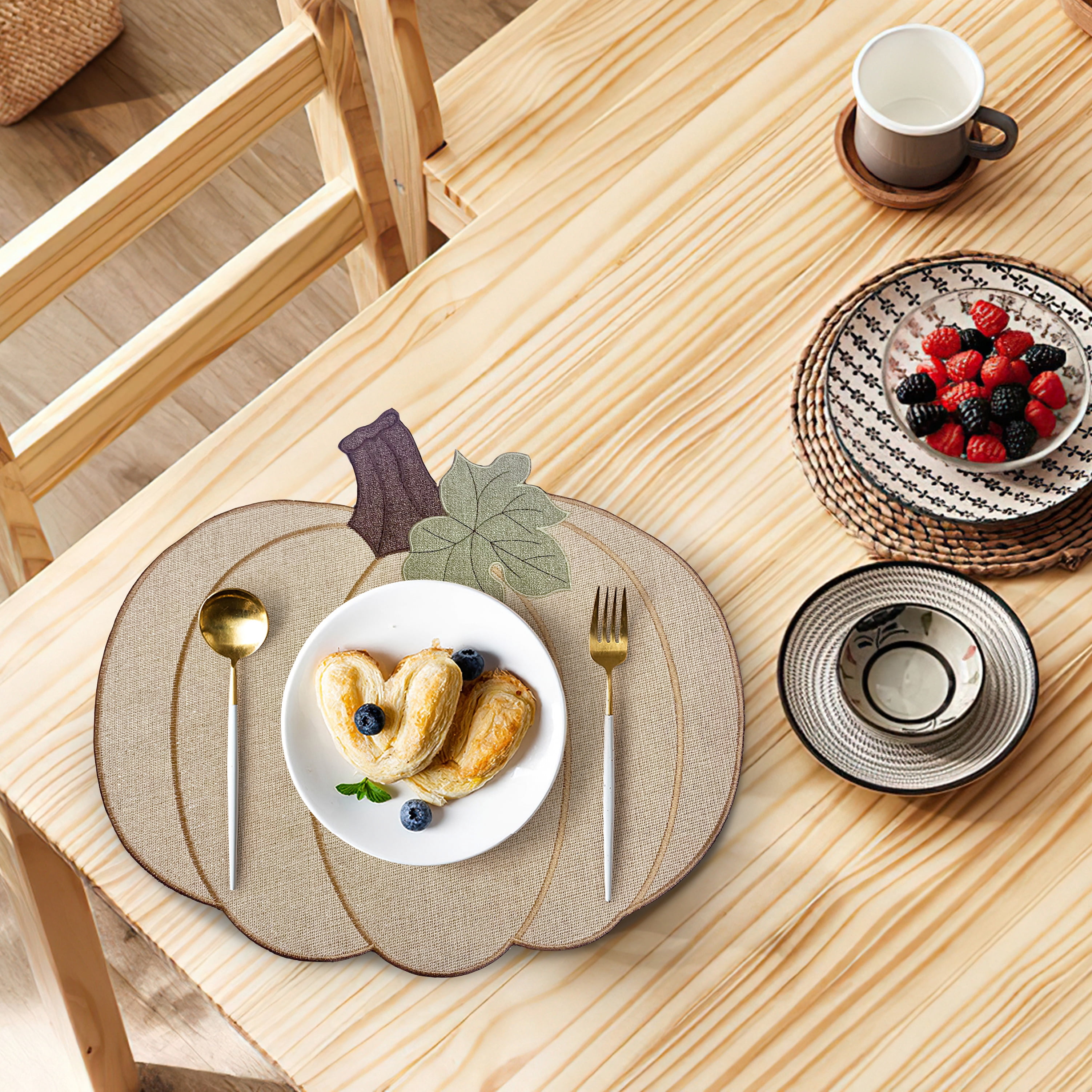 Violet Linen Thanksgiving Harvest Fall Pumpkin Pattern, Polyester Applique Embroidered Burlap, Gold, 12 Inch x 18 Inch, Oval, Set of 4, Decorative Place Mats
