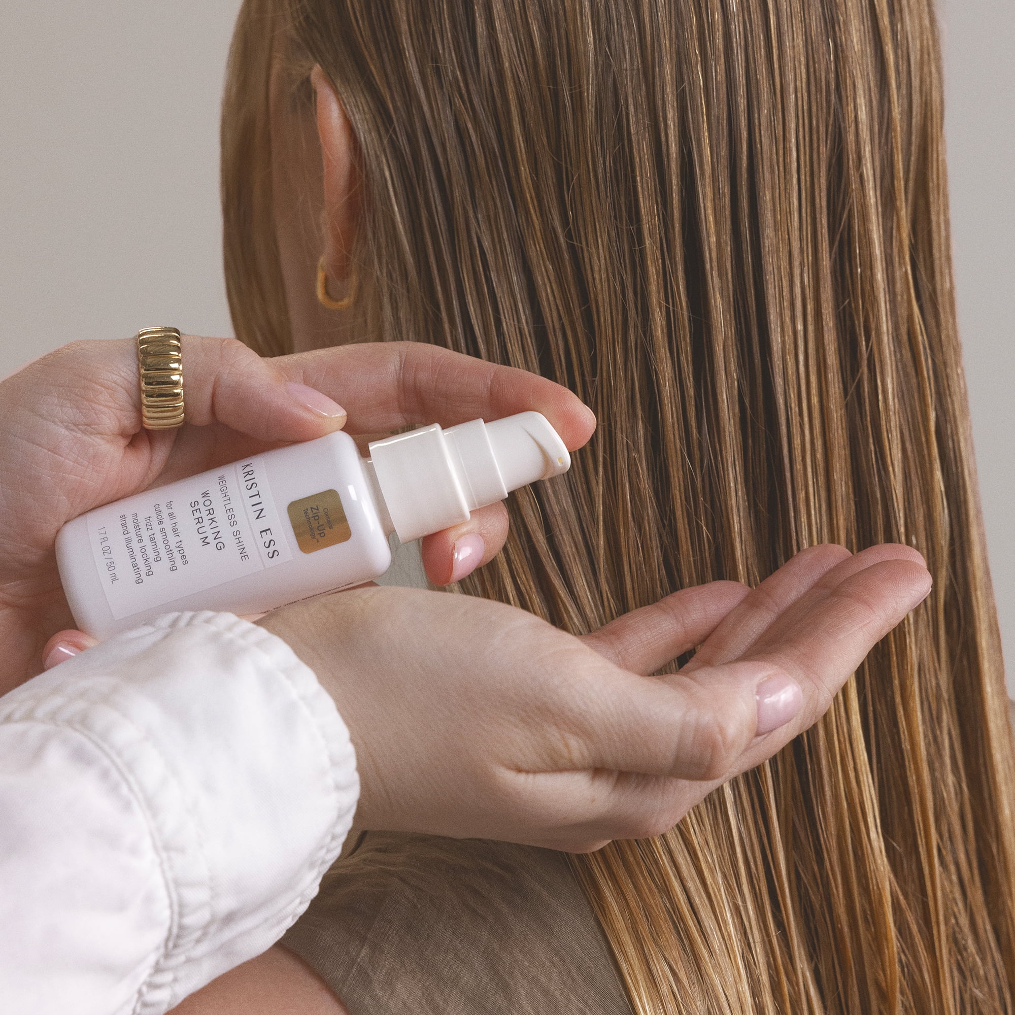 Kristin Ess Hair Weightless Shine Working Serum with Jojoba Oil,  Frizz Control, Hair Smoothing + Moisturizing, 1.7oz