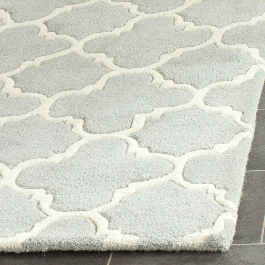 SAFAVIEH Chatham Jacob Geometric Quatrefoil Wool Area Rug, Grey/Ivory, 3' x 5'