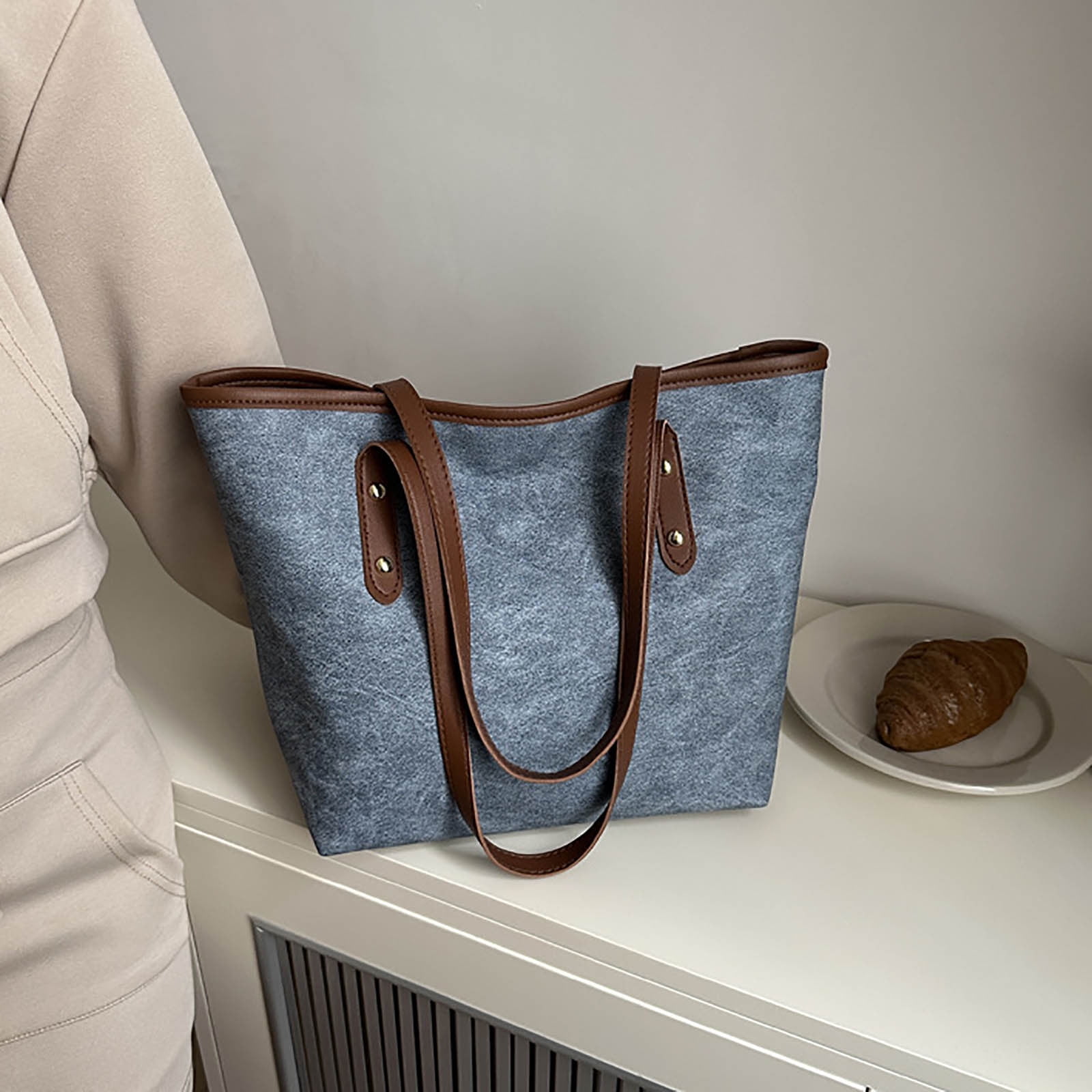 Coollooc Tote Bag Zipper Shoulder Bag Purses for Women Large Casual Handbag Work Dating College