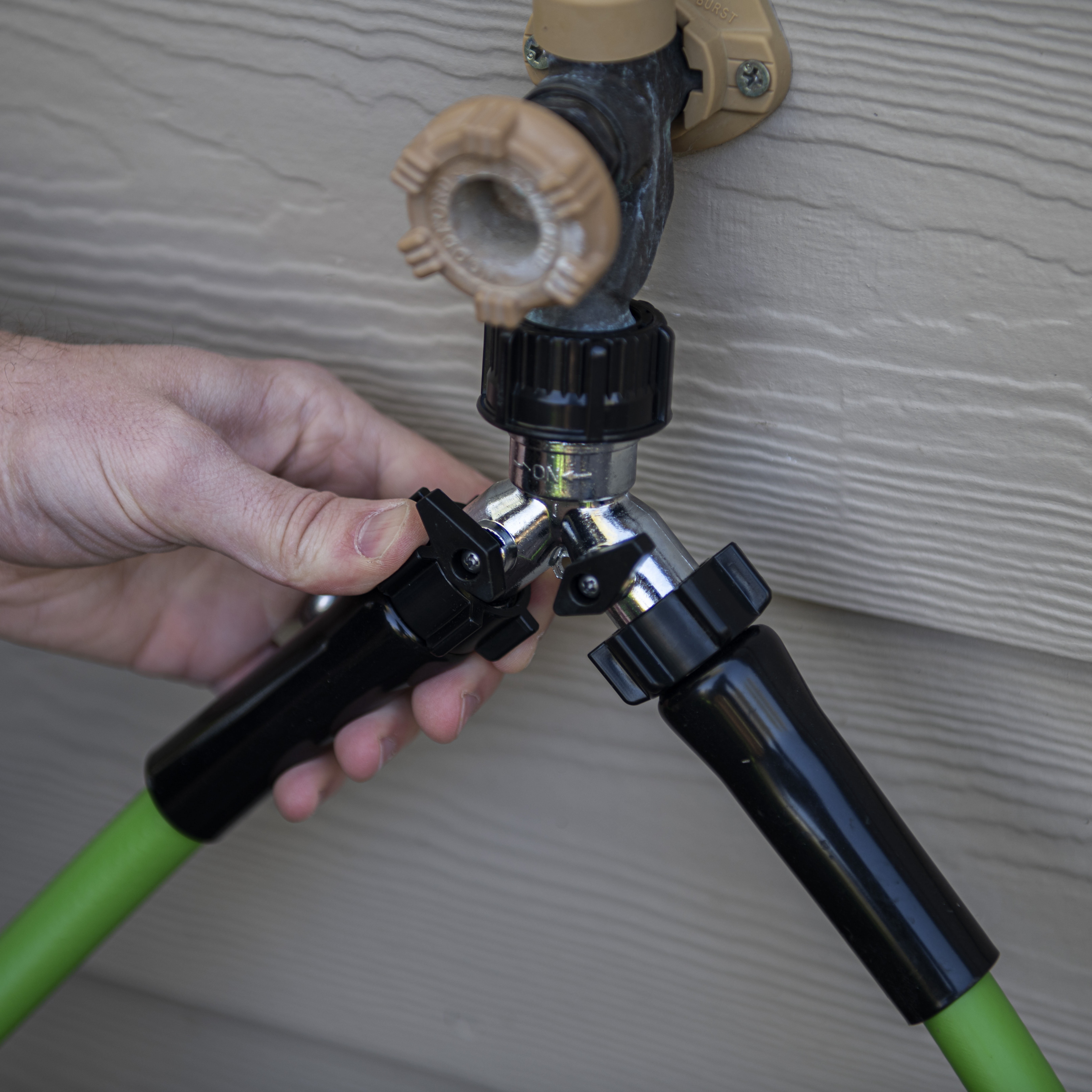 (2 pack) Expert Gardener Metal 2-Way Y Hose Shut-off Connector