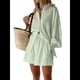 thumbnail image 1 of Conjunto de Dos Piezas para Mujer: Blusa Holgada de Larga Abullonada y Pantalones Cortos de Cintura Alta con Bolsillos Laterales. Verde L, 1 of 8