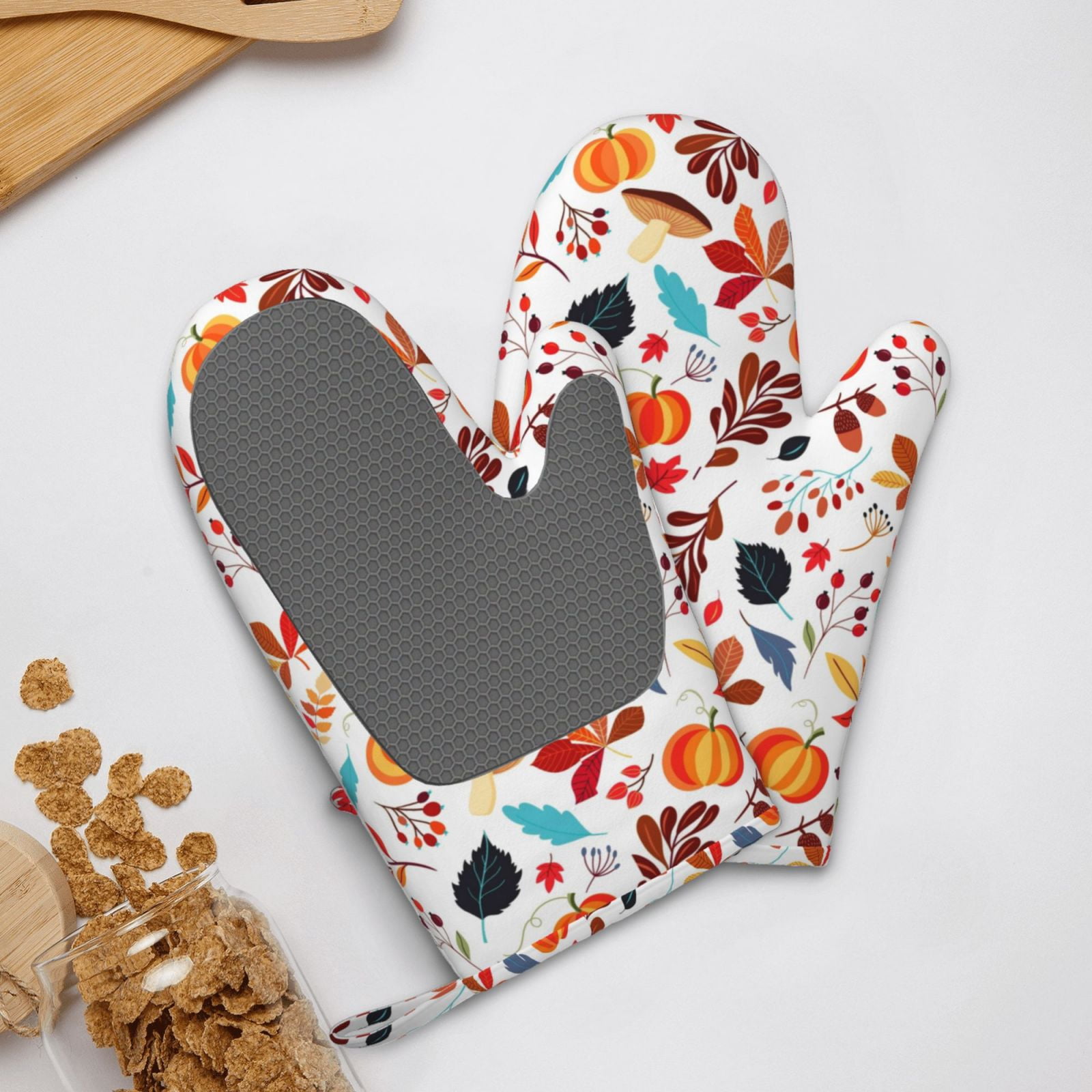 Hirioo Autumn Pumpkins Fall Leaves for Silicone Oven Mitts for BBQ, Baking, Cooking, Set of 2, Heat Resistant 260℃, Non-Slip Kitchen Essentials