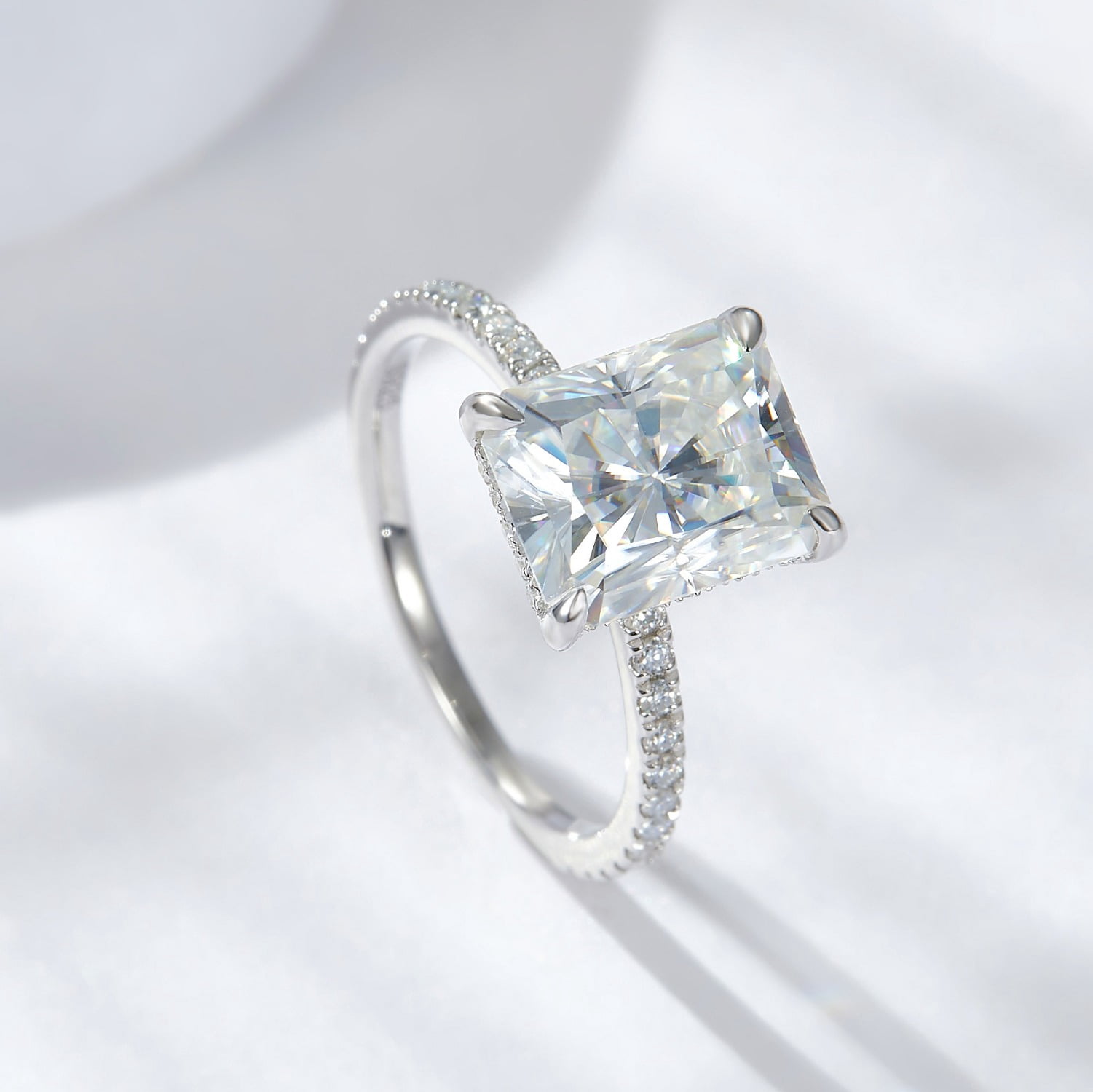 4ct 18K Gold Radiant Cut Moissanite Engagement Rings for Women D Color VVS1 Moissanite Rings Jewelry S925 Sterling Silver Women Diamond Rings with Certificate