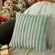 thumbnail image 4 of Funda de almohada navideña de 18 pulgadas para sofá de sala de estar o dormitorio, funda de almohada de piel sintética de lana, funda de cojín para sofá, 4 of 6