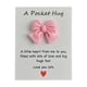 thumbnail image 2 of Tarjeta de felicitación pequeña con lazo, mini tarjeta de recuerdo con mensaje cariñoso, decoración de bolsillo con pajarita de resina para nevera, teléfono, regalos, 2 of 3