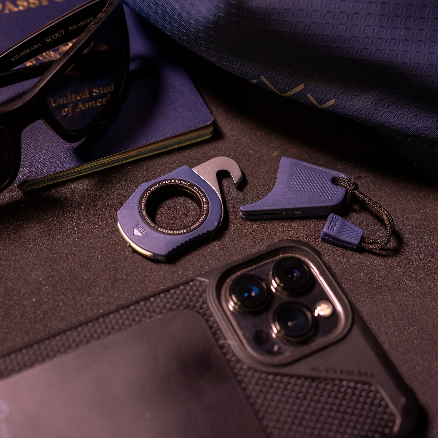 SOG Rapid Rescue Pocket Seatbelt Cutter and Glass Breaker with Removable Sheath, Midnight Blue, SOG-26-30-03-43