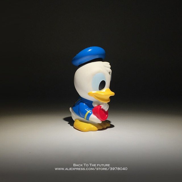 Disney-figura de acción de Mickey Mouse para niños, figura bonita de 9cm, postura, decoración de Anime, Colección, modelo de juguete, regalo Gong Bohan LED