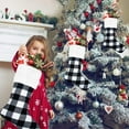 thumbnail image 4 of Medias navideñas: paquete de 4 medias navideñas a cuadros de búfalo de 18 "con puño de piel sintética de felpa blanca, fiesta navideña familiar Adepaton WRJM-402-1, 4 of 8
