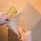 thumbnail image 4 of Abre cartas, abrelatas de sobres, herramienta para abrir paquetes, cortador de papel de envolver con cuchilla oculta, abrelatas de 3 en 1 con lupa, abrelatas con regla amarillo, 4 of 5