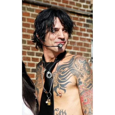 Tommy Lee (Motley Crue) At Talk Show Appearance For Tues - The Late Show With David Letterman Canvas Art - (16 x 20)
