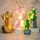 thumbnail image 3 of Bonita decoración de cactus de resina: 2 piezas de centro de mesa con adorno de escritorio y cadena de luces, 3 of 8