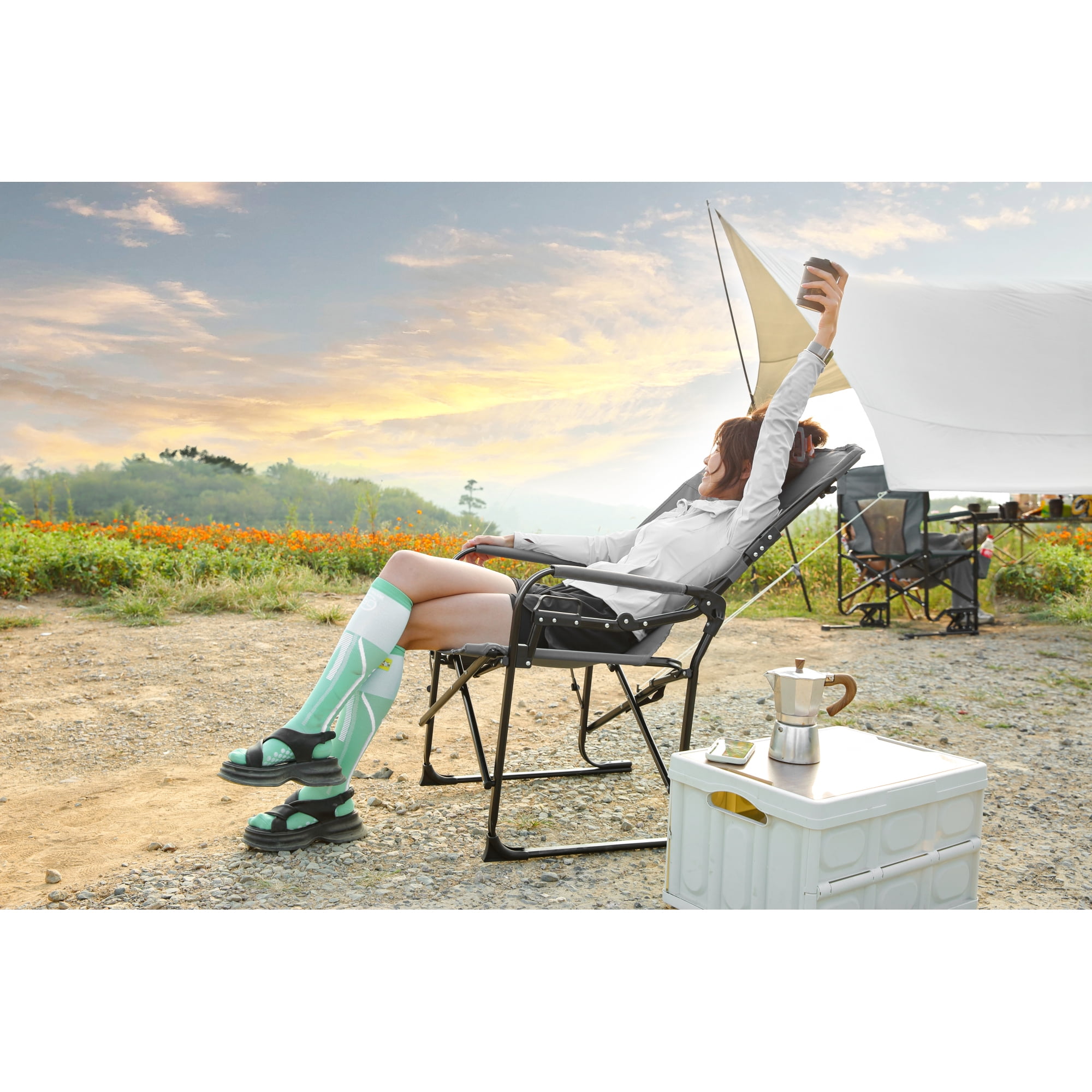 Leumius Camping Directors Chair,Oversized Heavy Duty Portable Folding Camping Chair with Side Table, Pocket for Beach,Fishing,Trip,Picnic,Lawn,Gray
