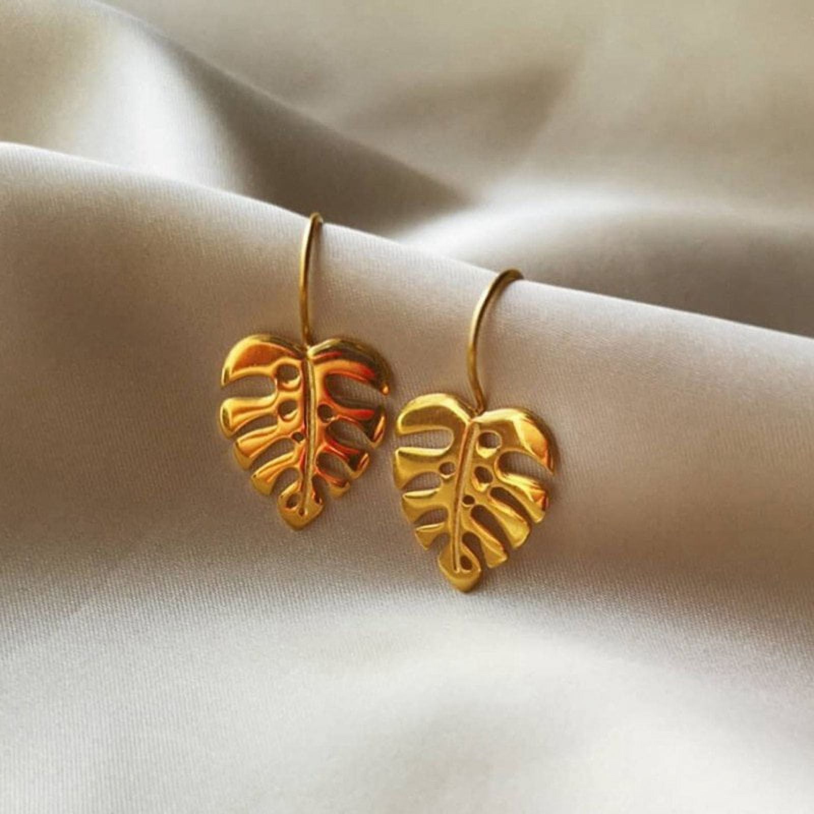 Heavy gold earrings for wedding best sale