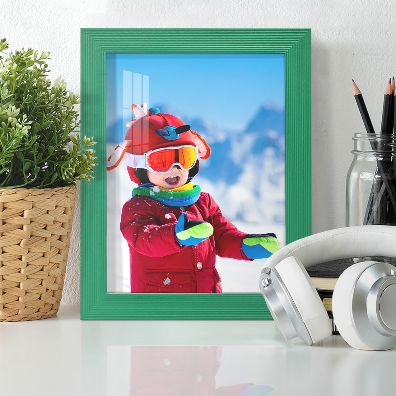 Grooved 6 in. x 8 in. Green Picture Frame Set (Set of 4)