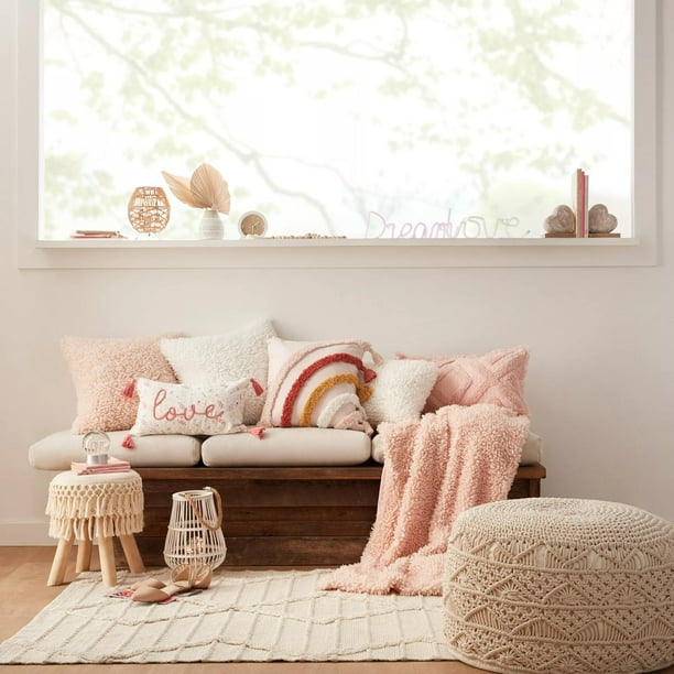 Bouclair cushions hotsell