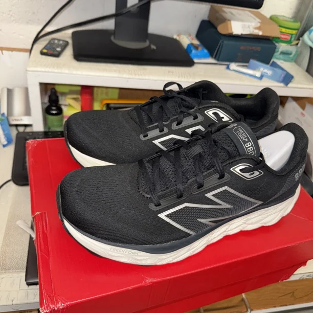 New Balance Fresh Foam X 880v14 Shoes Mens 11.5 Black White Road Jogging Workout