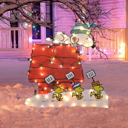"A Charlie Brown Christmas" 2D Snoopy on Doghouse w Woodstocks Outdoor Christmas