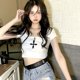 thumbnail image 1 of VISgogo Mujeres Casual Crop Tops, Manga Corta Cruz Patrón Slim Fit Camiseta de Corte Bajo, Talla única VISgogo moda, 1 of 2