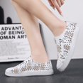 thumbnail image 1 of Wnc-zapatos Con agujeros para hombre y mujer, Sandalias coloridas e informales con estampado de grafiti, transpirables, para adultos, novedad de 2023 Qiuyongming unisex, 1 of 2