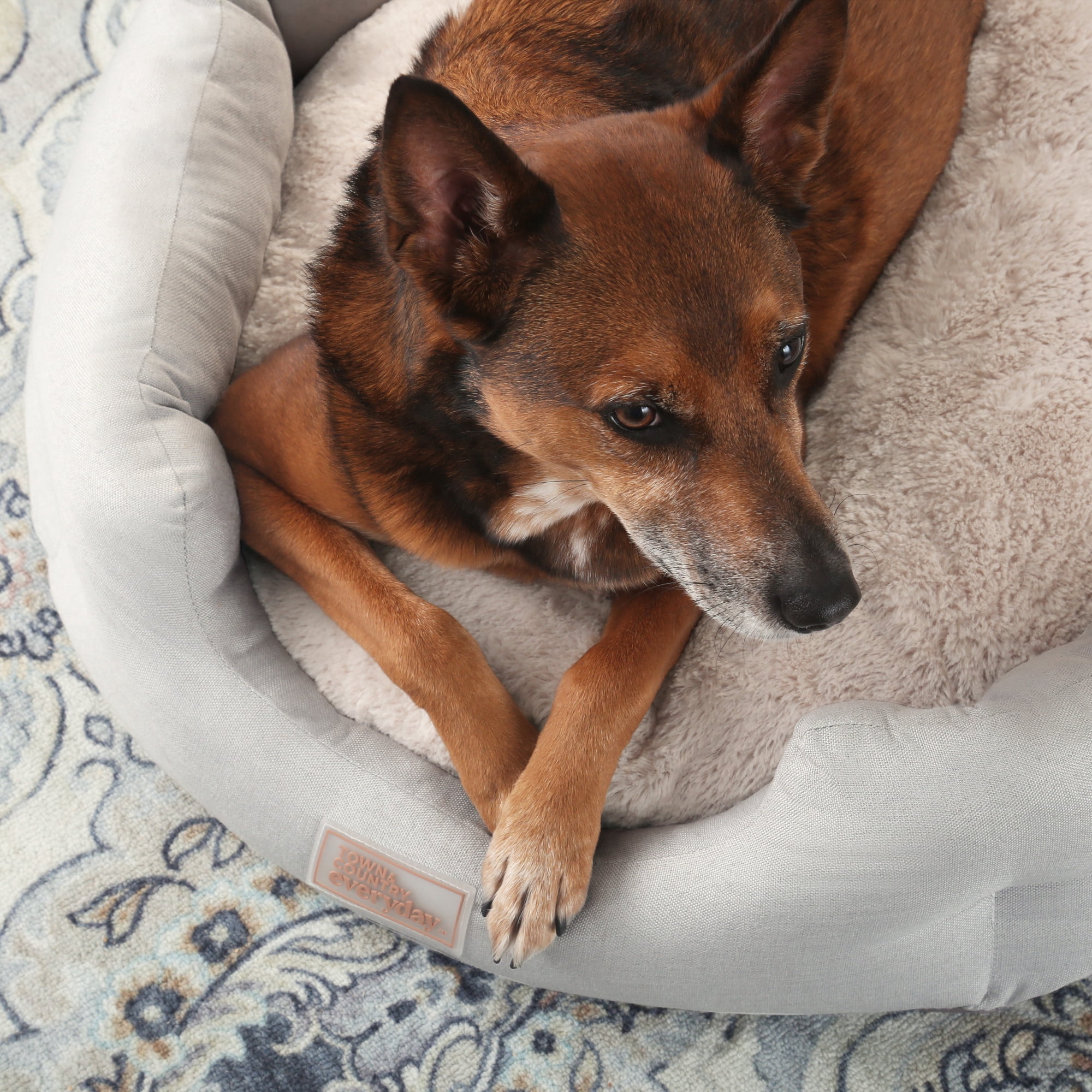 TOWN & COUNTRY EVERYDAY CuddleTown Faux Linen Comfy Cozy Cuddler Pet Bed, Supportive & Calming, Water Repellent, Non-Slip Bottom, Machine Washable Cover, Grey, XS 20"x14"x6"