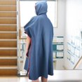 thumbnail image 4 of BR Toalla de playa compacta y ligera de color naranja para surf para adultos y niños - Poncho unisex con capucha, 4 of 4