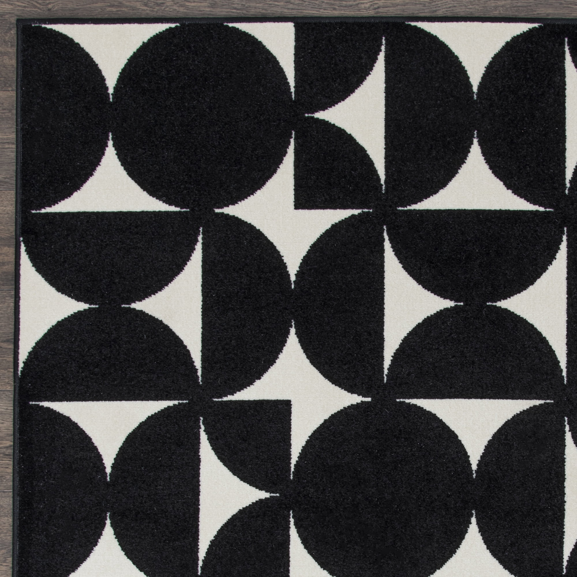 Loomaknoti Tecopa Sevella 2' x 7' Black Geometric Outdoor Runner Rug