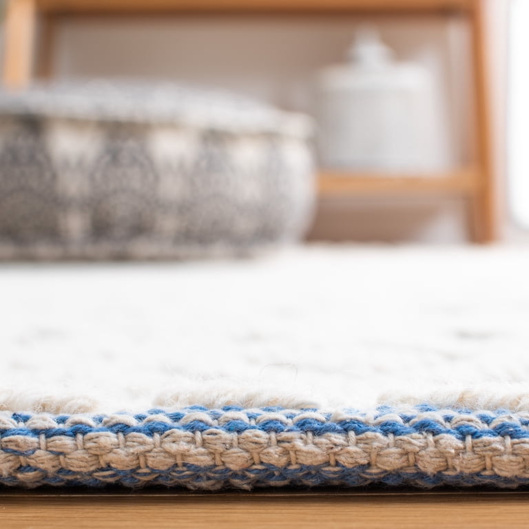 SAFAVIEH Vermont Simone Geometric Area Rug, 4' x 6', Ivory/Blue